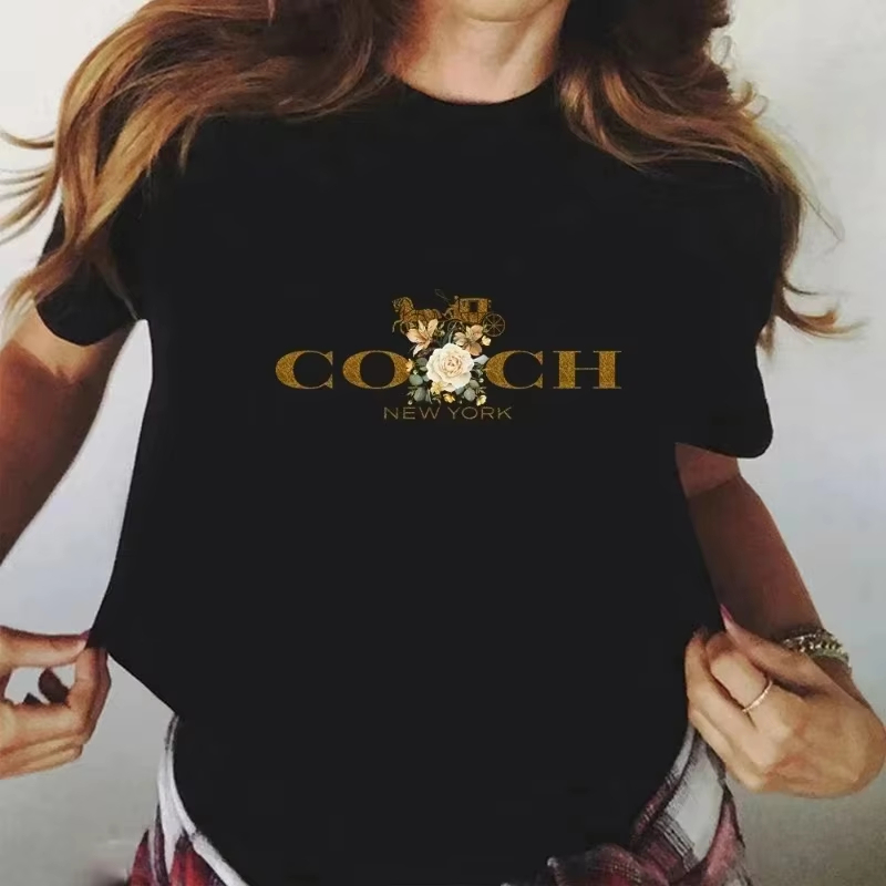 Streetwear Brand With Flower Logo - Klasyczna Koszulka z Logo Kwiatów w